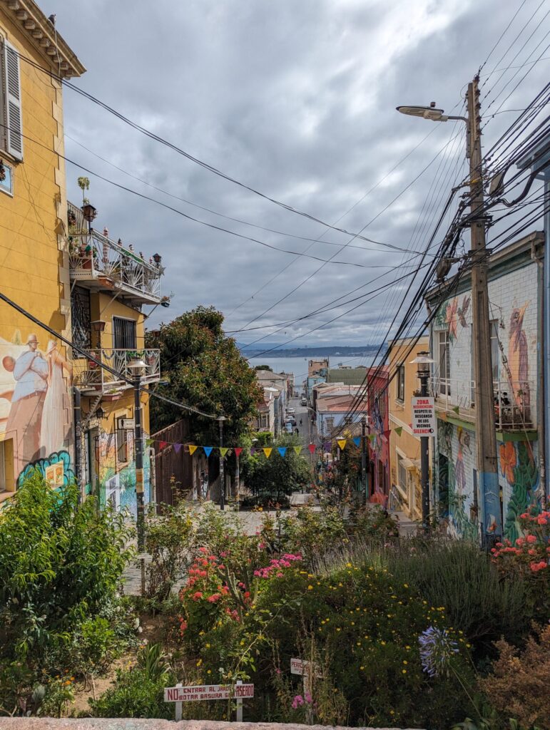 Première rue avec vue sur la mer de la journée !